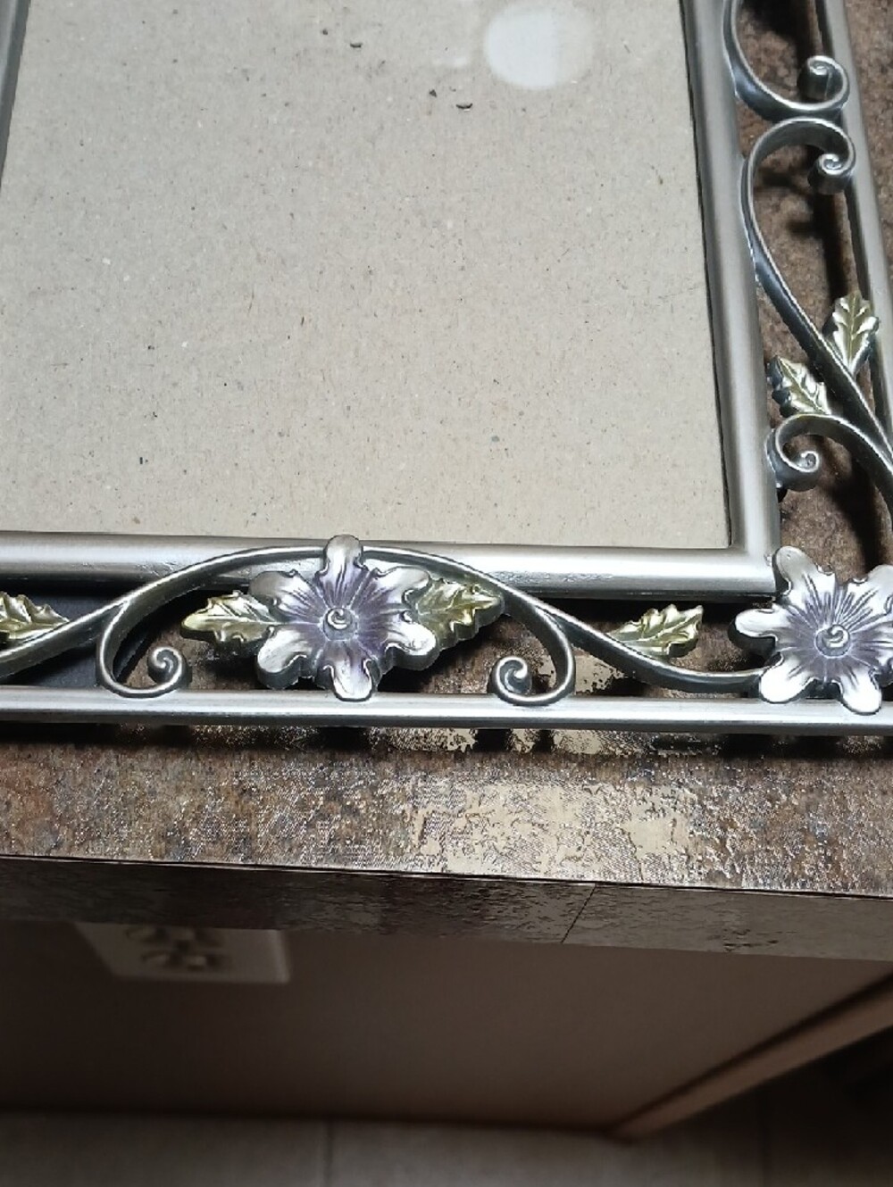 Elegant Floral Metal Picture Frame in Silver and Lavender - Picture 2 of 5
